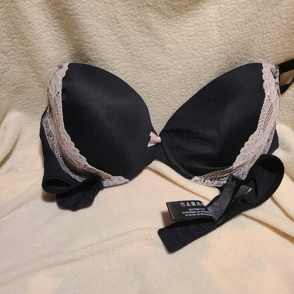 Elegant Black Lace Trim Bra
